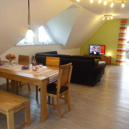 Ferienwohnung Regenbogenhaus Hasselberg  ภายนอก รูปภาพ