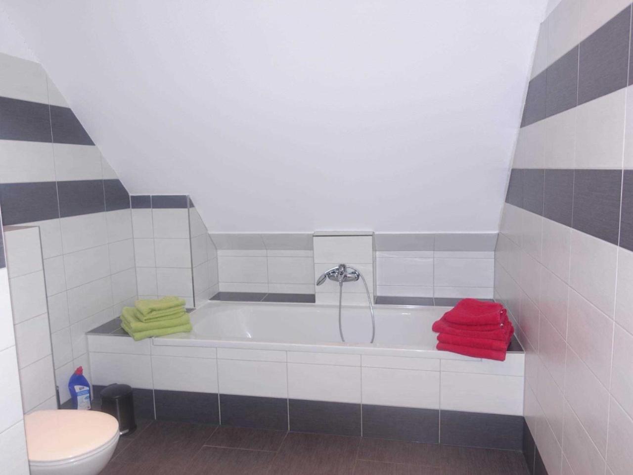 Ferienwohnung Regenbogenhaus Hasselberg  ภายนอก รูปภาพ