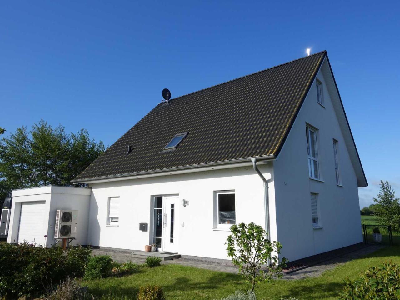 Ferienwohnung Regenbogenhaus Hasselberg  ภายนอก รูปภาพ